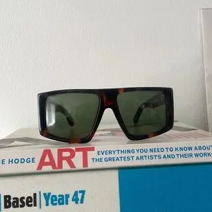 Off-White Alps Arrow Acetate Shield Sunglasses Off-White Alps Arrow Shield Sunglasses - Brown / Green  main image 2